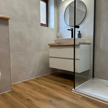 Bollenlodge Ferienwohnung mit Ausblick, modernem Design - ideal für Paare Apartment